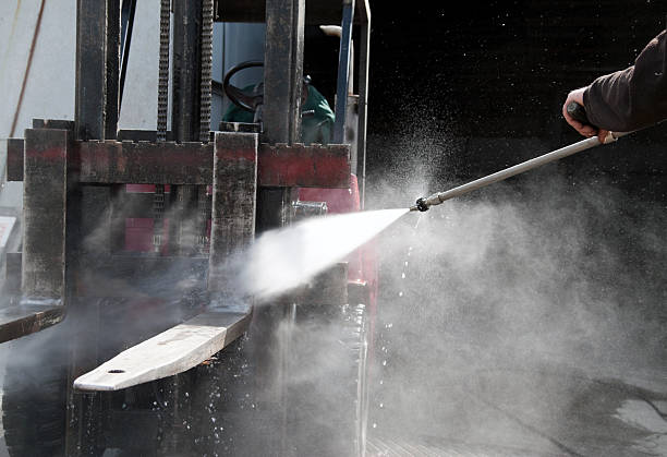 Best Oil Spill Cleanup  in Southchase, FL